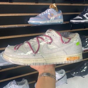 Off white dunk lot